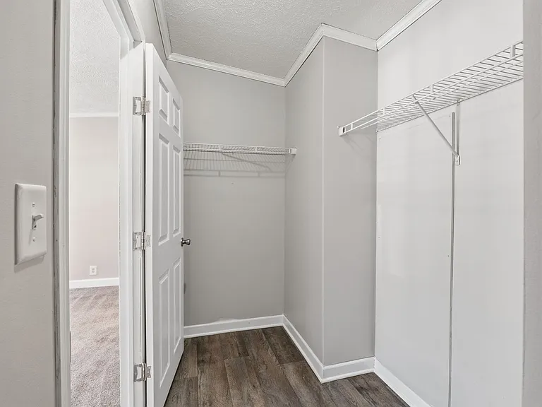 11049 Franklin St — Photo 18