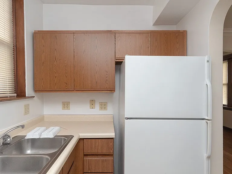 3615 N Paulina St #B3 — Photo 4