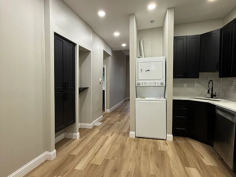 1824 S Harding Ave #2 — Photo 2