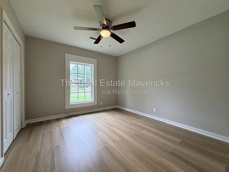 65 Trinity Rd #9 — Photo 8