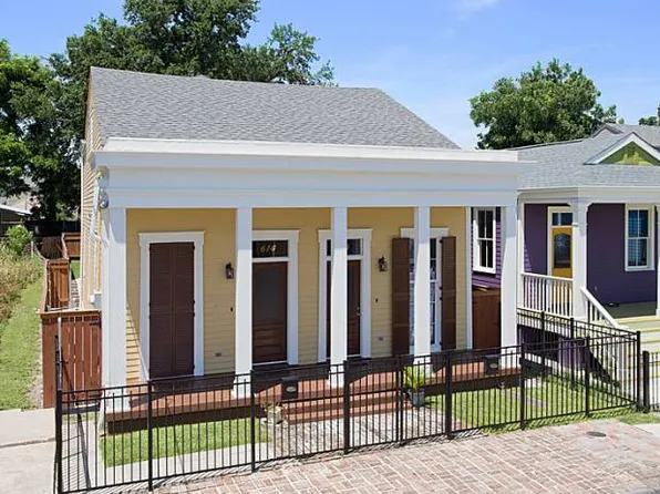 614 Soraparu St, New Orleans, LA 70130