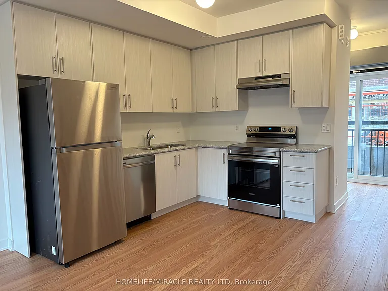 15100 Yonge St #211 — Photo 11