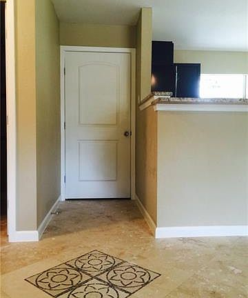 5th image of 1810 Valleywood Dr