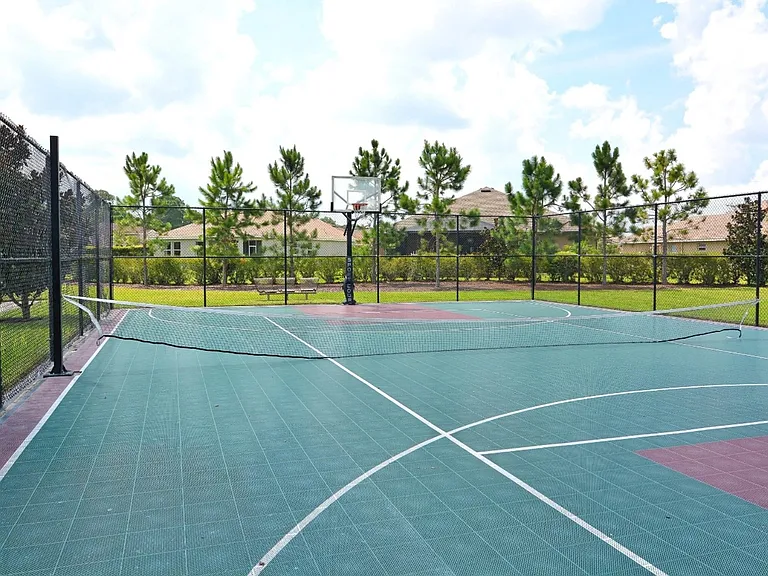 Basketball/Picklebal courts