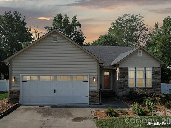 2nd image of 632 Marigold Dr