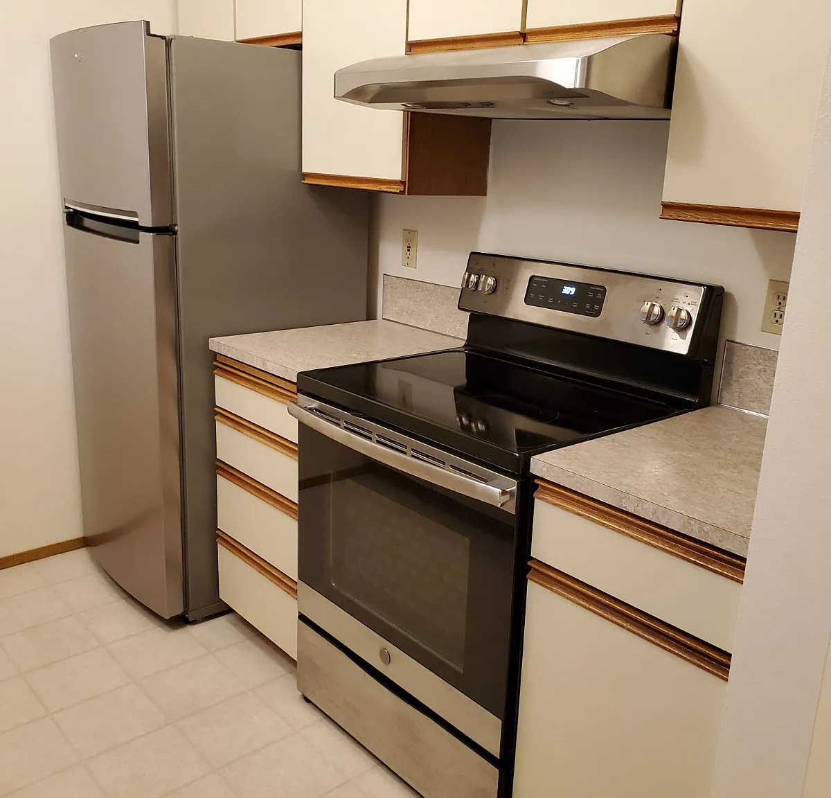 2 bed, 850 sqft, $2,295 — Photo 2