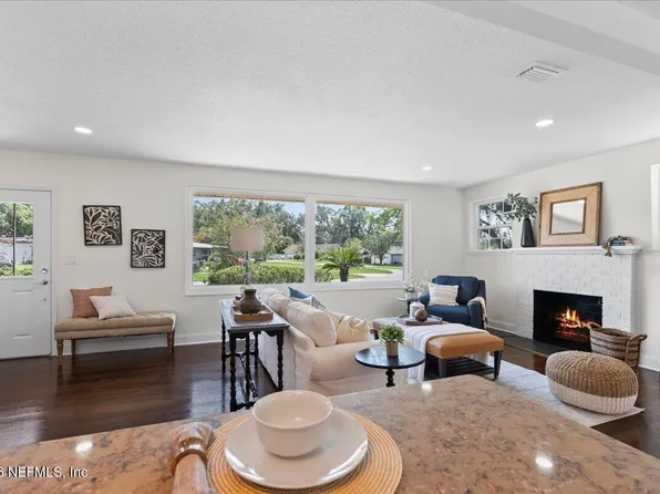 5541 MILMAR Drive N, Jacksonville, FL 32207