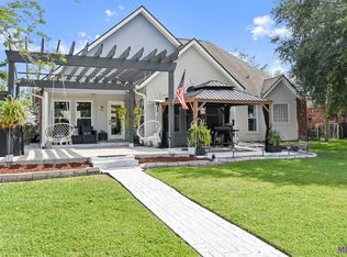 19035 Vignes Lake Ave, Baton Rouge, LA 70817