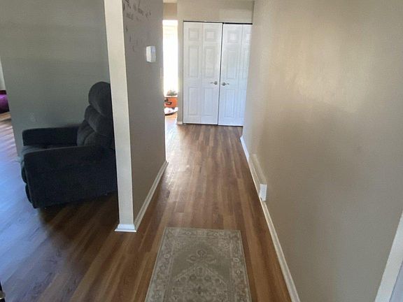 4th image of 71 Huntington Dr