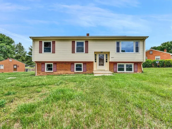 2602 Hillendale Dr NW, Roanoke, VA 24017