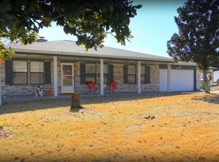 164 Golfview Dr, Hilltop Lakes, TX 77871
