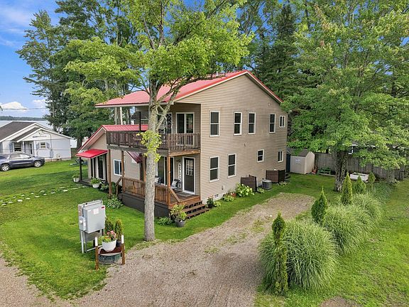 2nd image of 120 Eagle Ct