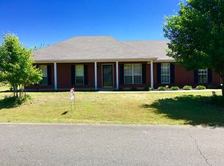 201 Hunters Run Dr, Haskell, AR 72015