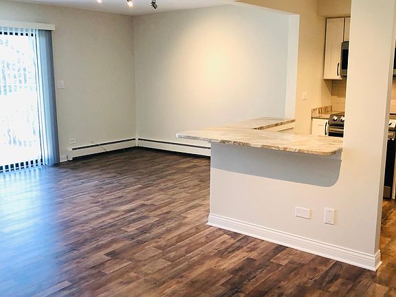 4th image of 753 S Dwyer Ave