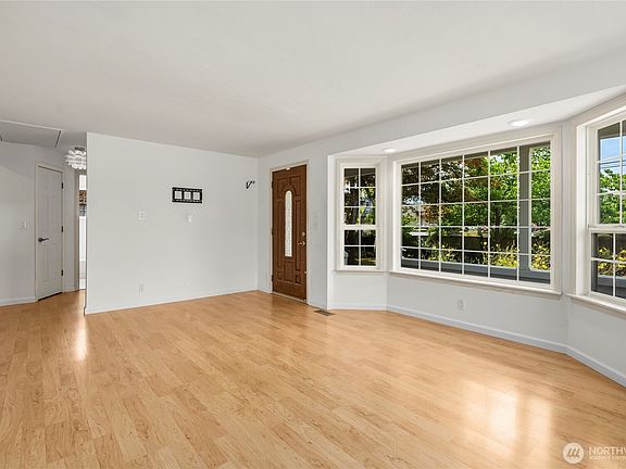 4th image of 16101 60th Street E