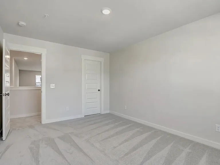 653 Birdie Dr — Photo 13