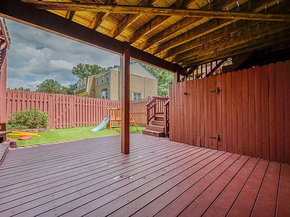 2nd image of 11327 Cromwell Ct