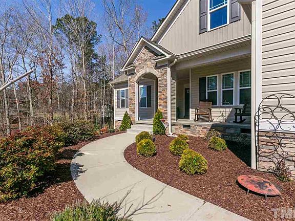 4th image of 122 Hazelnut Ln