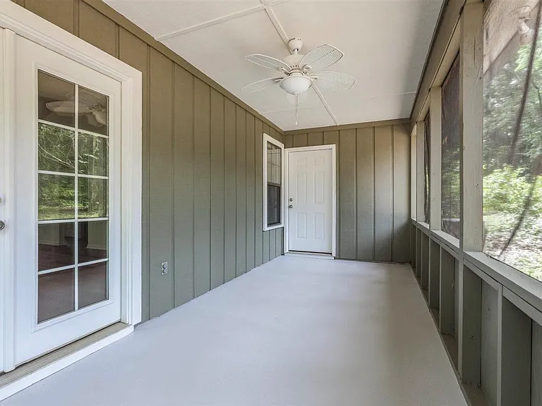 2556 Panther Creek Rd #B — Photo 24