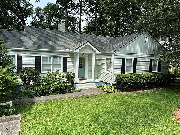644 Burke Rd NE — Photo 1