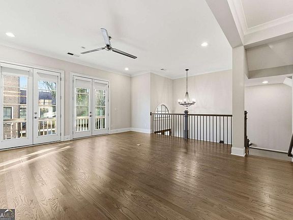5th image of 2131 Bellrick Rd NW