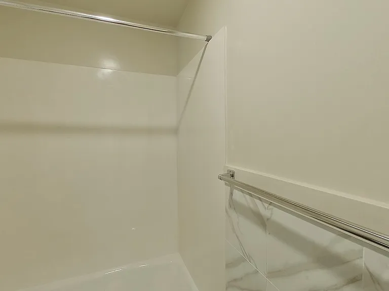 2437 Piedmont Ave — Photo 53