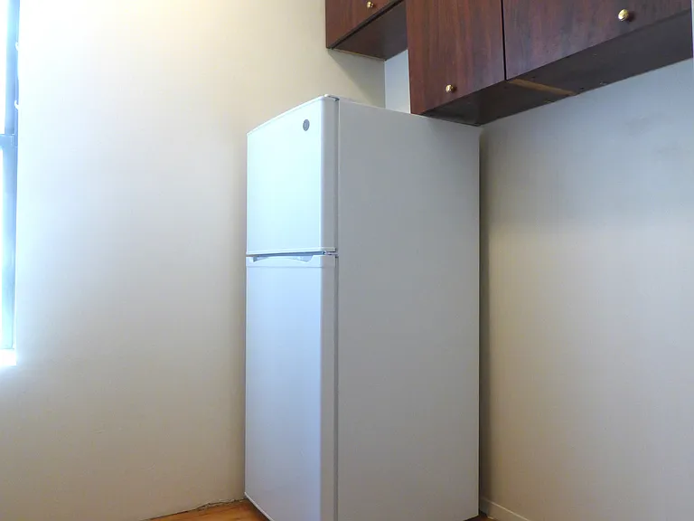 501 E 85th St #5B — Photo 7