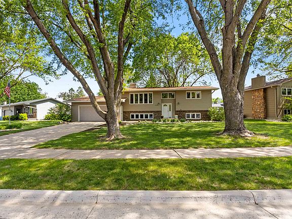2nd image of 5809 W 35th St