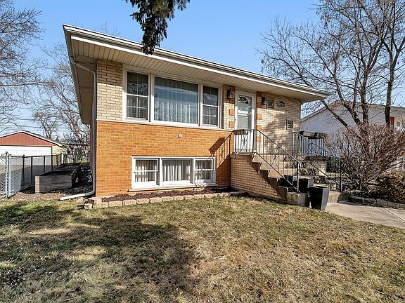 3rd image of 5914 W 90th St