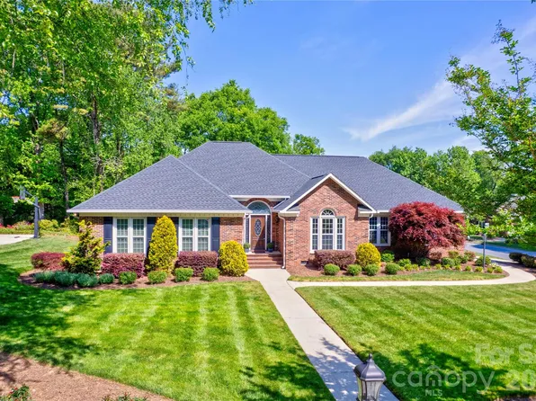 1188 Fawn Ridge Rd NW, Concord, NC 28027