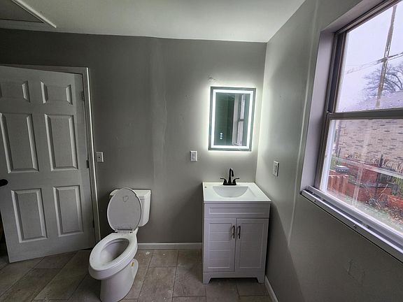 5th image of 1330 McClung Ave