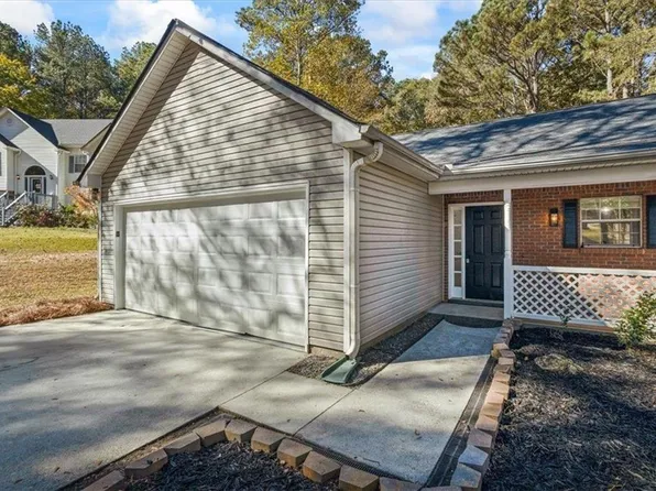 2485 Amber Hills Dr, Monroe, GA 30655