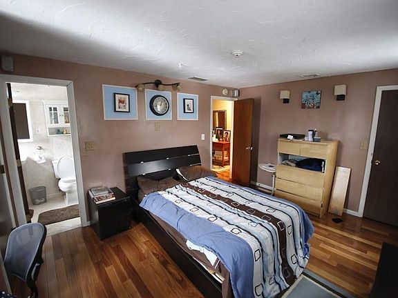 3rd image of 12 Patricia Dr #12