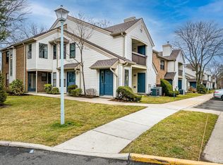 2404 Bayhead Dr, Parlin, NJ 08859