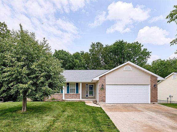 2nd image of 12 Scarlet Oak Ct