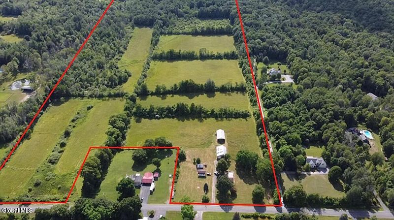 2nd image of 4933 Bliss Road