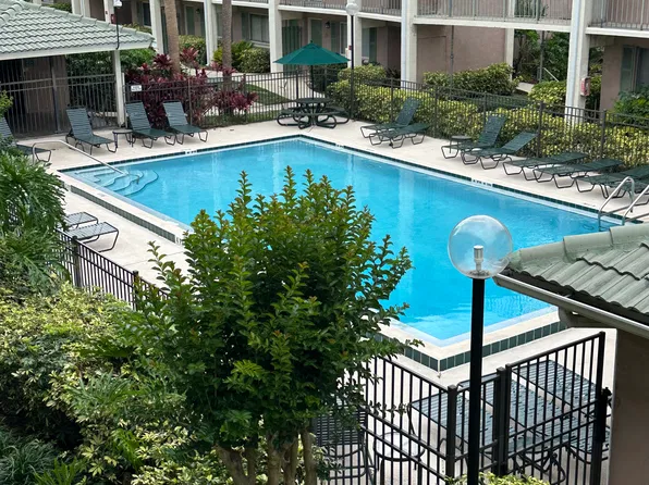 145 Oyster Bay Cir APT 240, Altamonte Springs, FL 32701