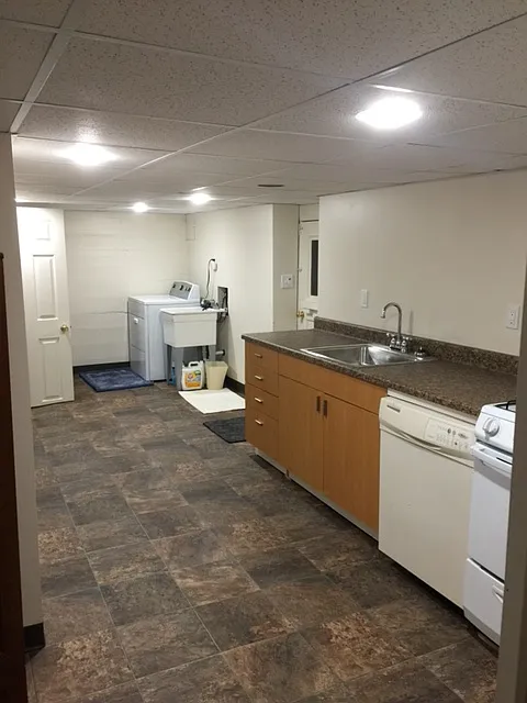 1 bed, 300 sqft, $999 — Photo 4