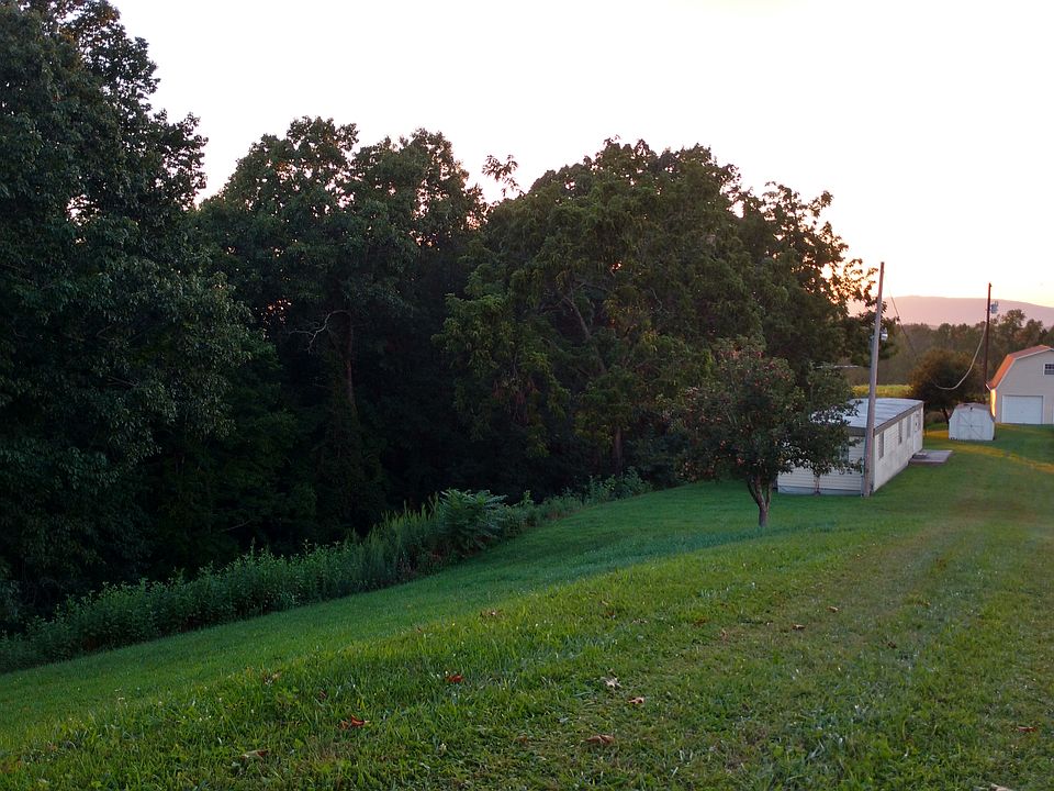 2nd image of 709 Weaver Ridge Rd