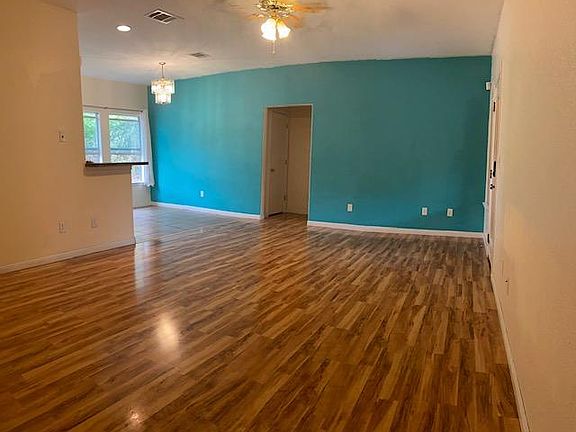 4th image of 5708 Pecan Brook Dr