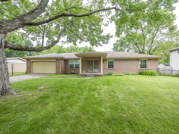 628 Ash Dr, Carmel, IN 46032