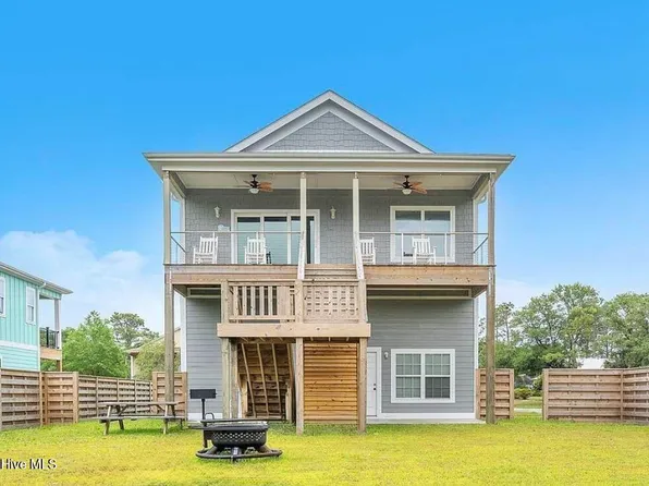 602 E Yacht Drive, Oak Island, NC 28465