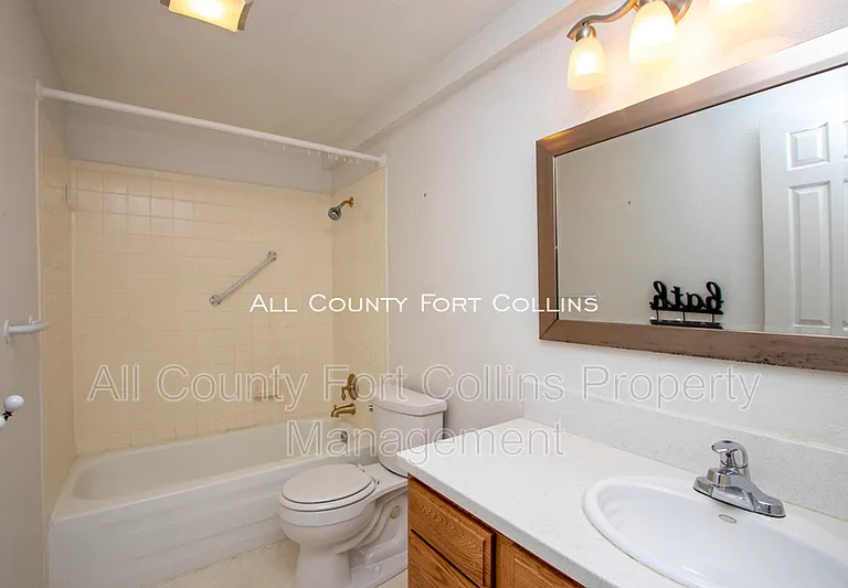 2730 Hanover Dr — Photo 20