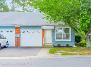 8B Carteret Ln, Whiting, NJ 08759