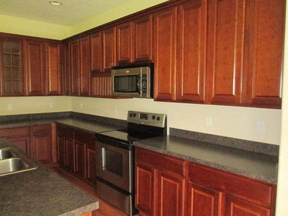 2nd image of 185 Boysenberry Ln