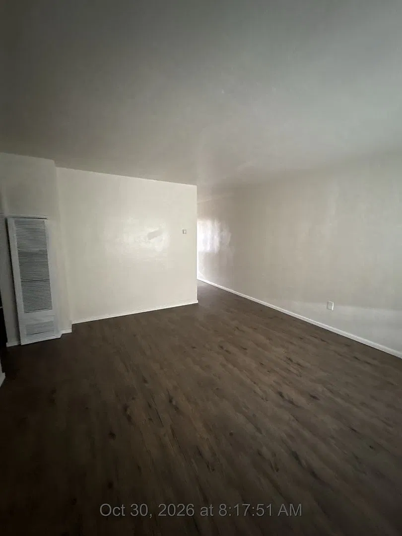2235 — Photo 2