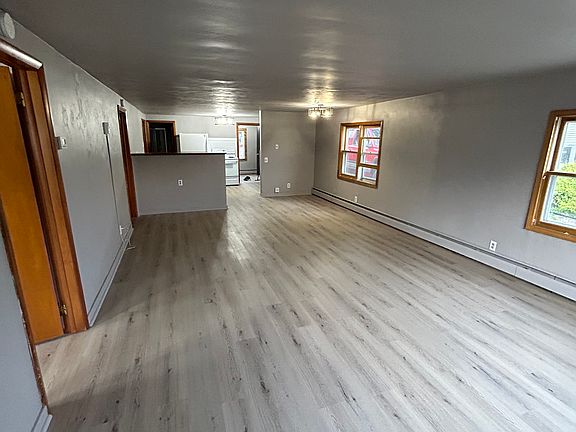 5th image of 3388 Nicolet Dr