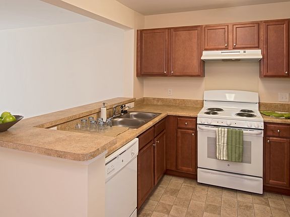 4th image of 500 Big Forrest Ct APT 304