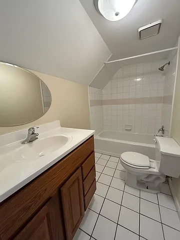 418 Saint Charles St #B — Photo 5