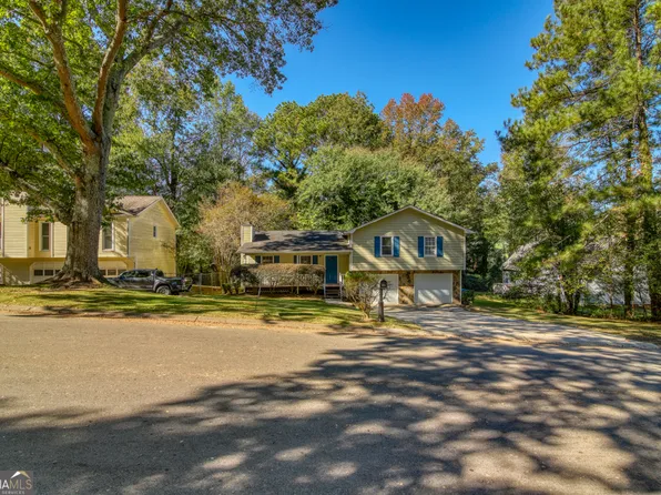 2911 Quinbery Dr, Snellville, GA 30039